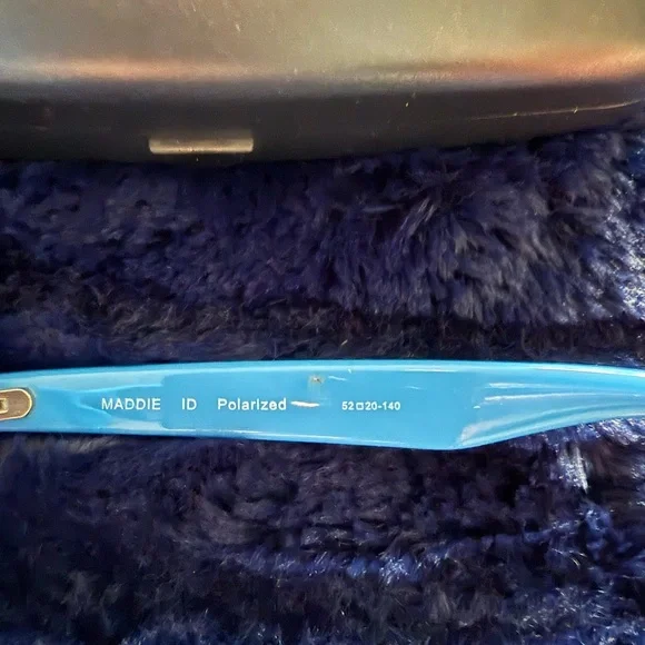 Lilly Pulitzer Maddie Polarized Sunglasses - Picture 2 of 4